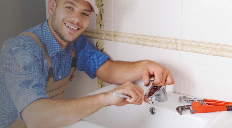 Professional clogged drains services in Makanda, IL